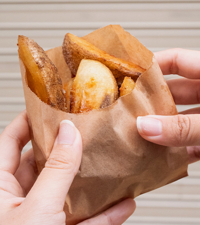 大阪市旭区千林のバーガーとワッフル持ち帰り専門店STACKS 525（スタック525）のポテト画像